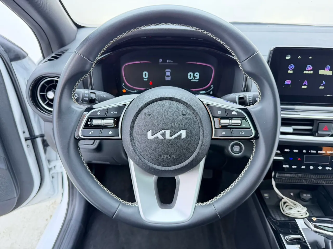 Kia 2023 K3 1.5 Stepless Deluxe Edition Automatic Gear 11