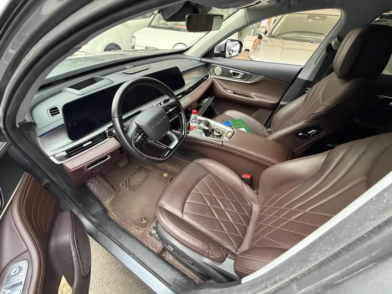 Chery 2024 Ruihu 8 PRO 1.6T 290T Champion Edition Two-Drive Peak Edition 7-seat Automatic Gear 5
