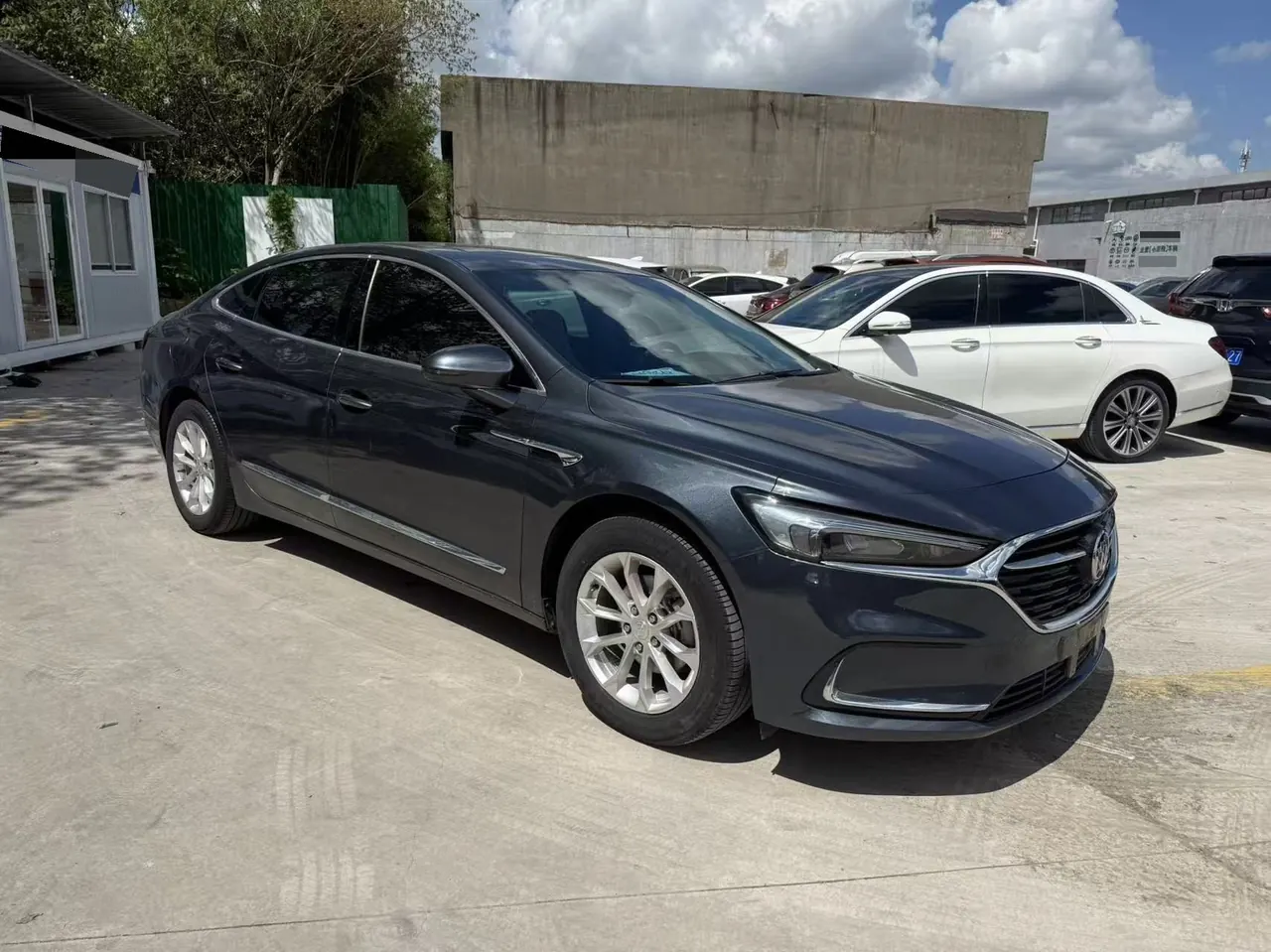 Buick 2022 LaCrosse 1.5T 552T Luxury Automatic Gear 3