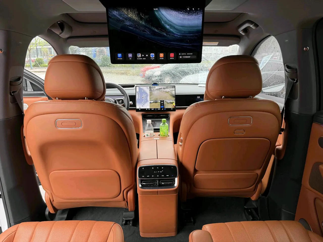AITO 2026 AITO M7 extended range Ultra 4-wheel drive version 6 seats (192-line laser Radar) automatic gear 3
