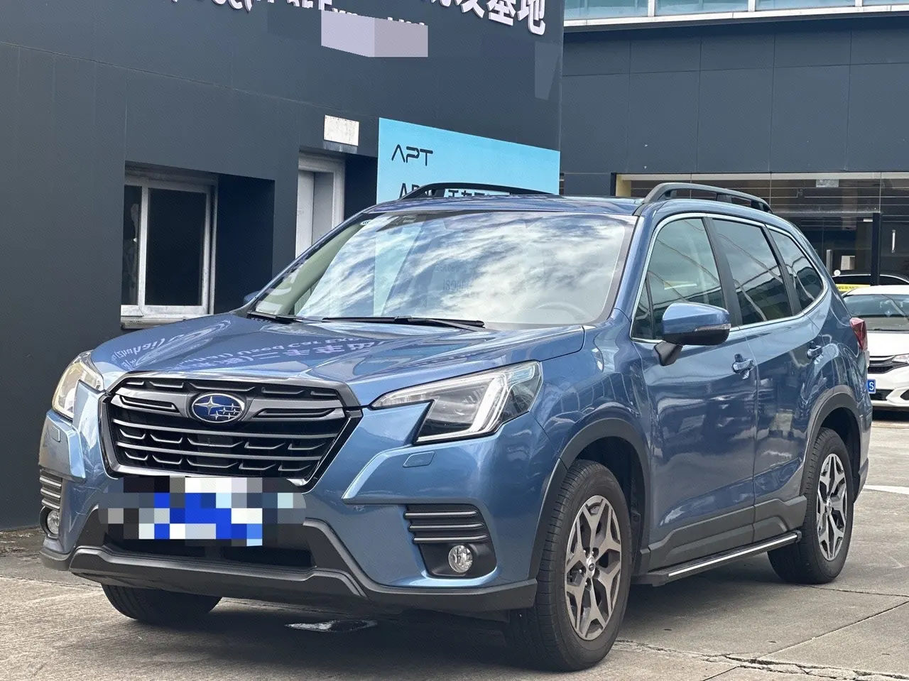 Subaru Forester (Imported) 2022 Forester 2.0i Stepless Deluxe Edition EyeSight Automatic - View 1