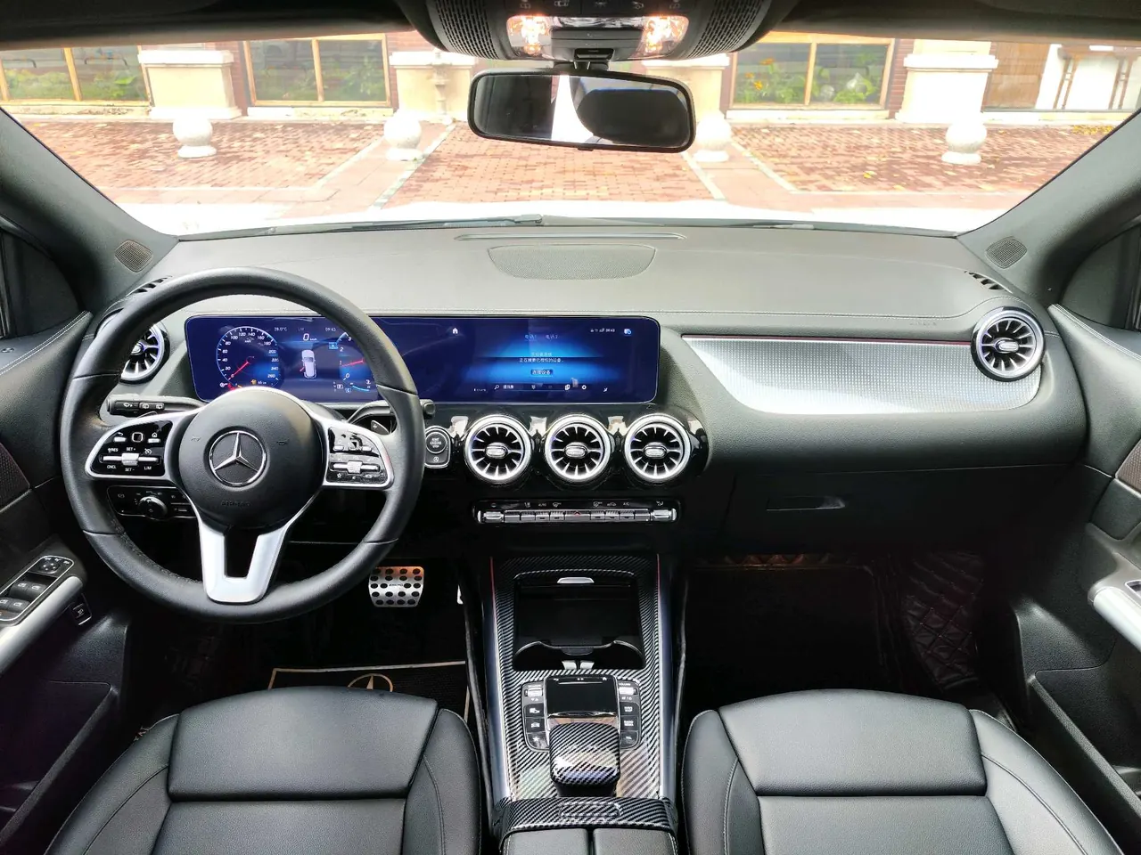 Mercedes Benz 2020 GLA 200 1.3T automatic gear 4