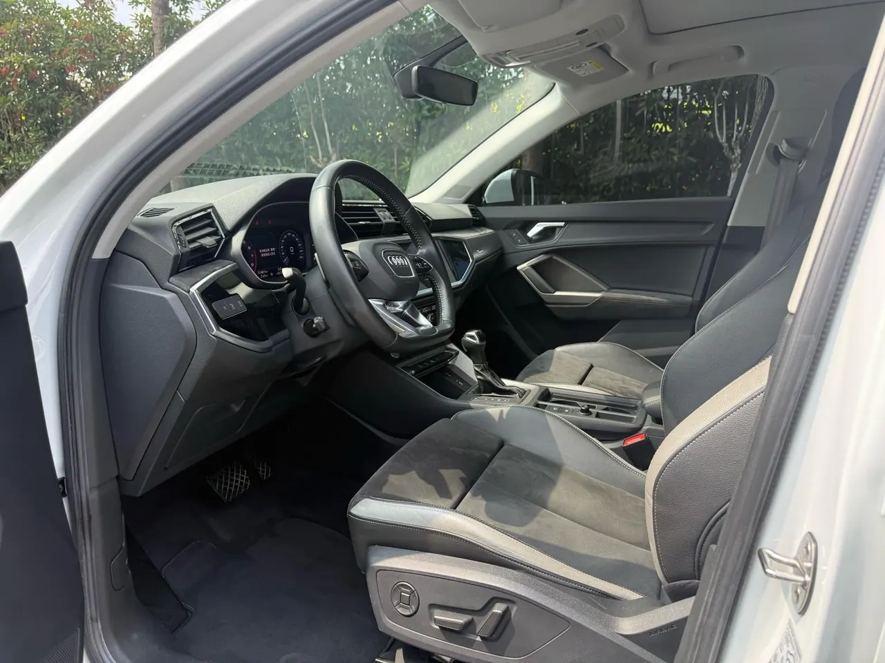 Audi 2020 Q3 1.4TFSI 35TFSI Fashion Dynamic Automatic 3