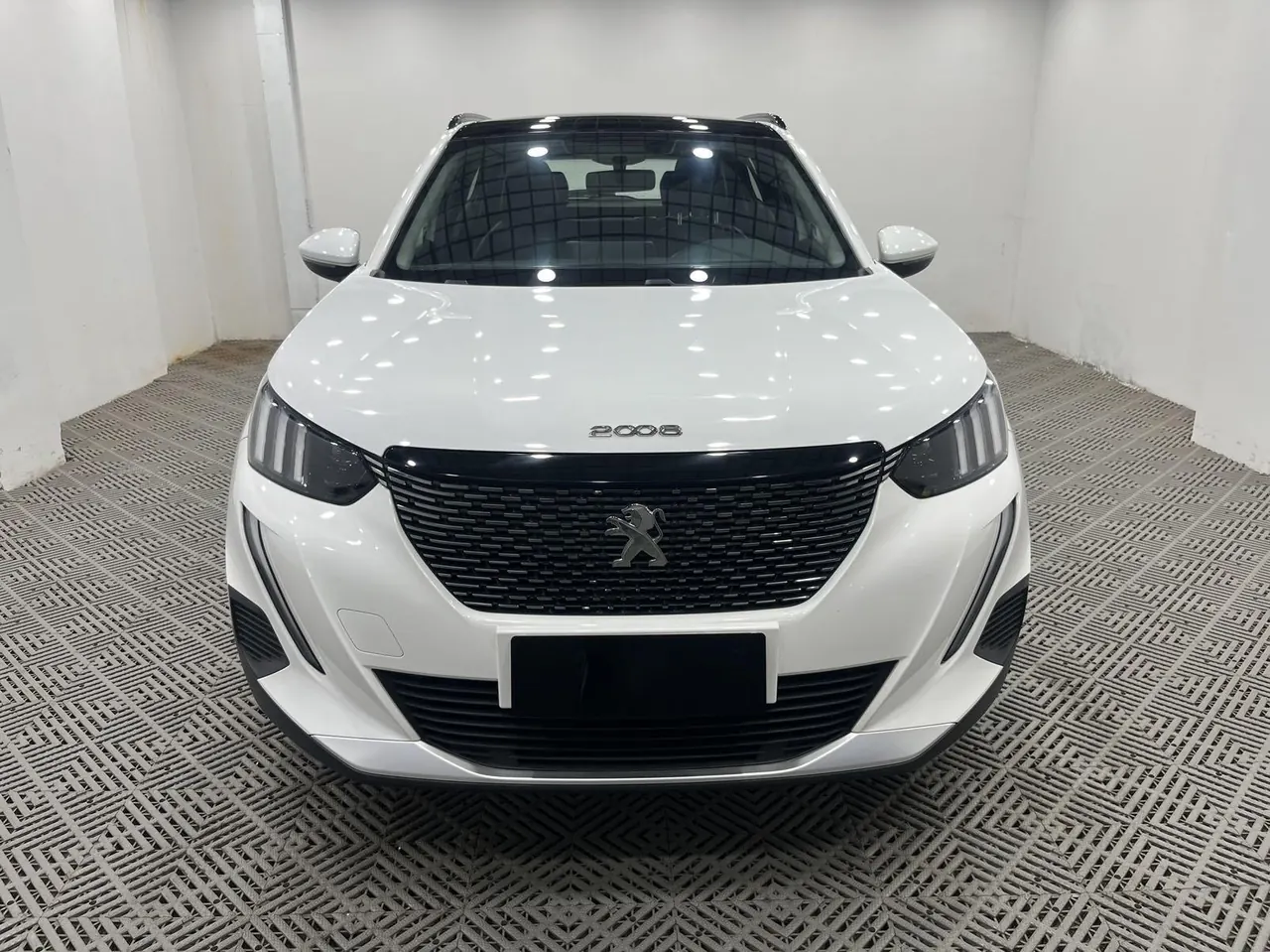 Peugeot 2022 2008 1.2THP 230THP THE ONE Automatic 3