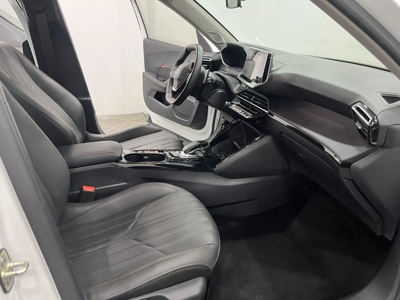 Peugeot 2022 2008 1.2THP 230THP THE ONE Automatic 4