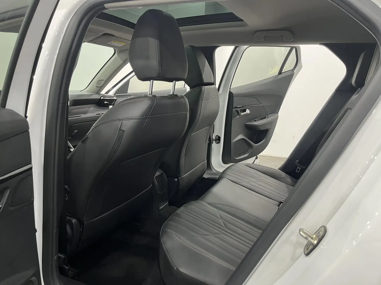 Peugeot 2022 2008 1.2THP 230THP THE ONE Automatic 6