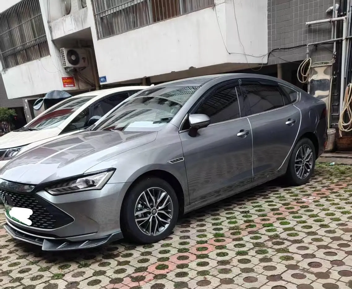 打开图片灯箱:BYD 2023 Qin PLUS DM-i 1.5 stepless champion version excellent 120KM automatic gear