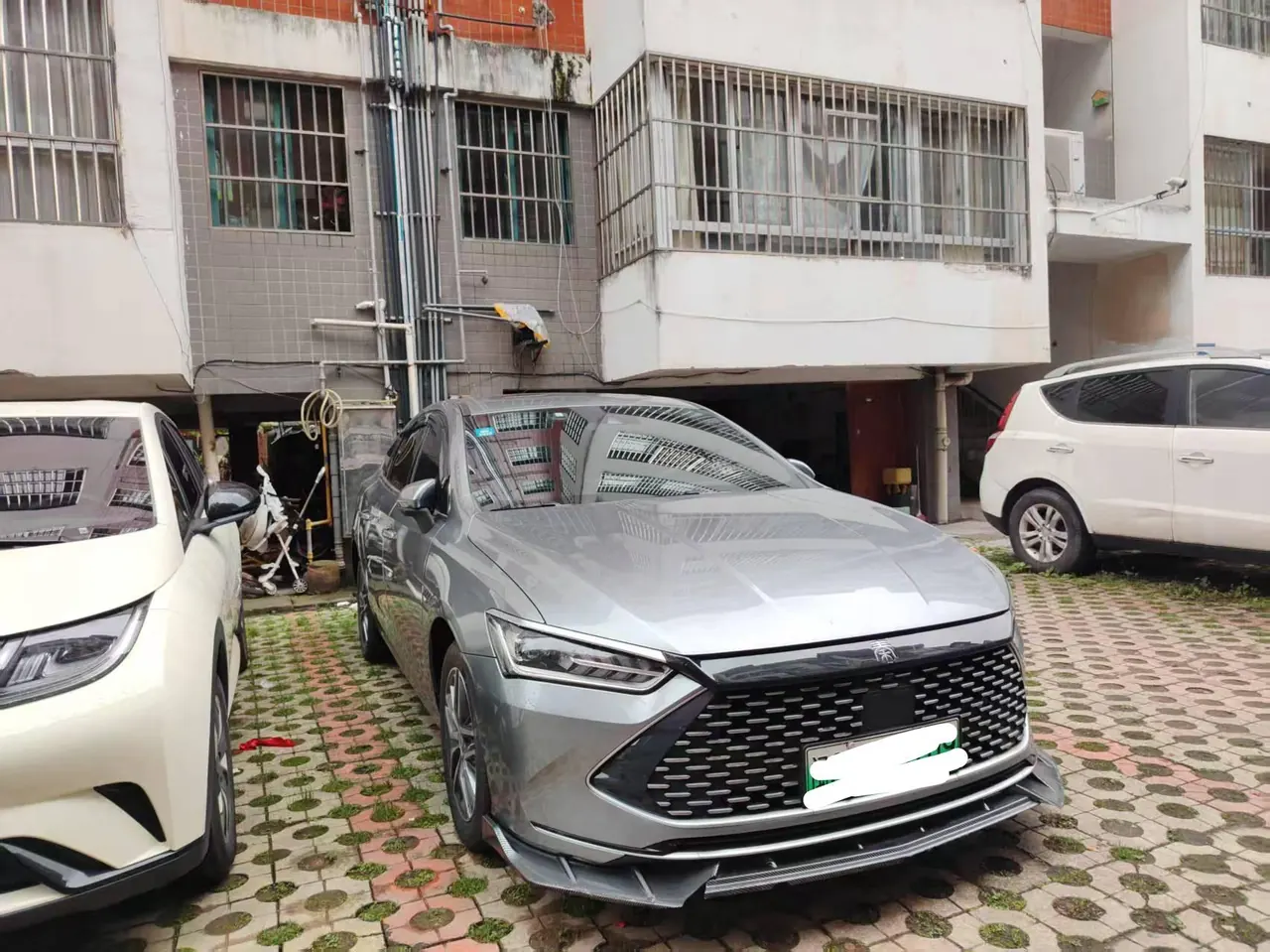 BYD 2023 Qin PLUS DM-i 1.5 stepless champion version excellent 120KM automatic gear 2