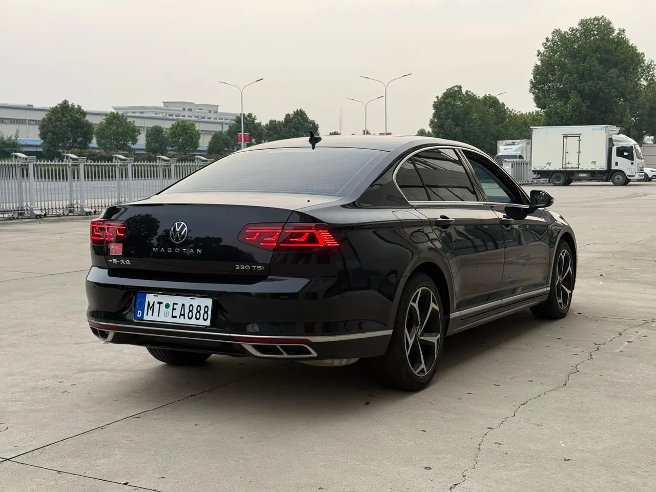 Volkswagen 2023 Magotan 2.0TSI 330TSI 2 million Commemorative Edition Leading Automatic Gear 9