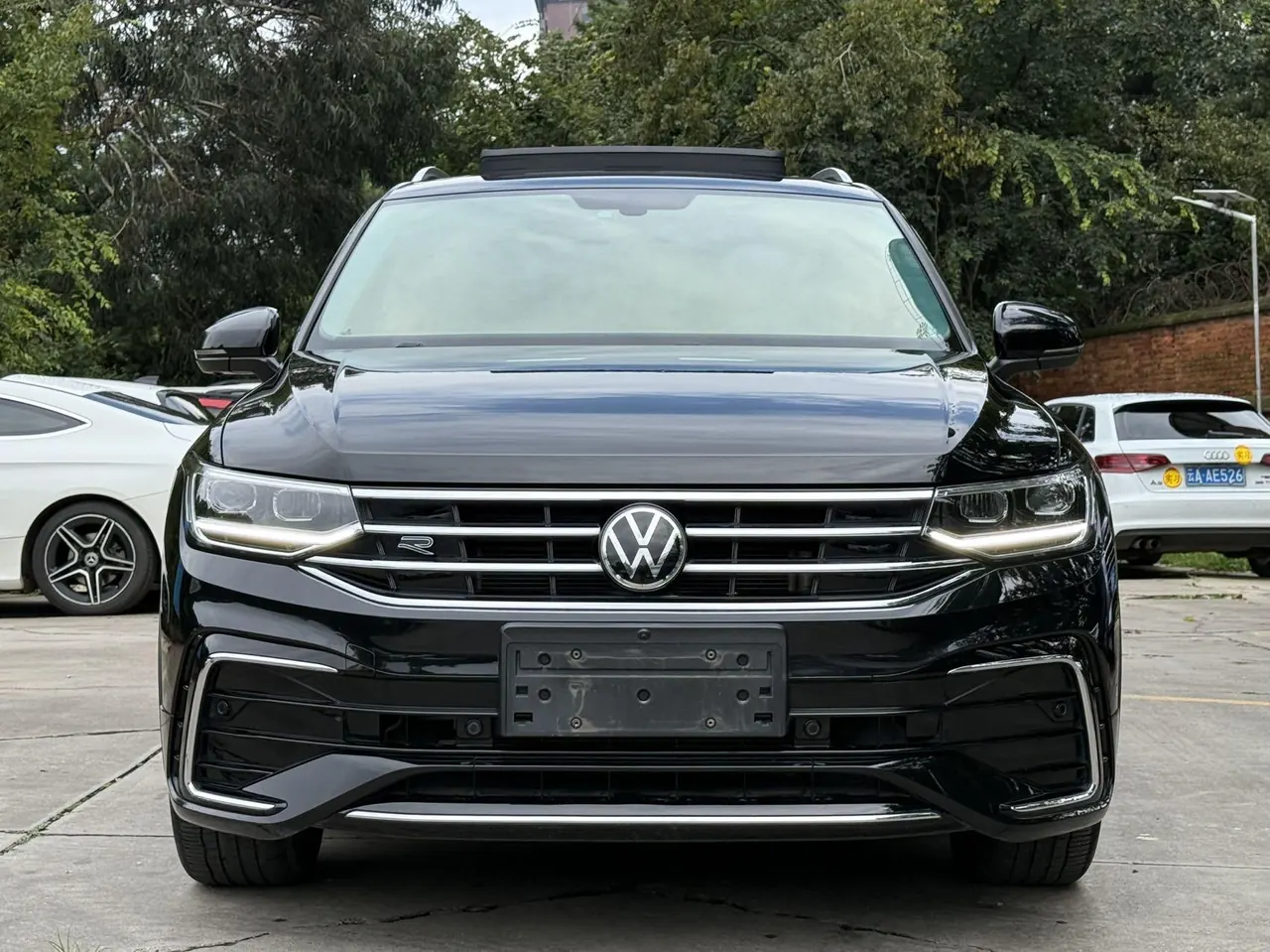 Volkswagen 2023 Tiguan L R-Line 2.0TSI 330TSI Two-Drive R-Line Yuexiang Edition (Revised) Automatic Gear 2