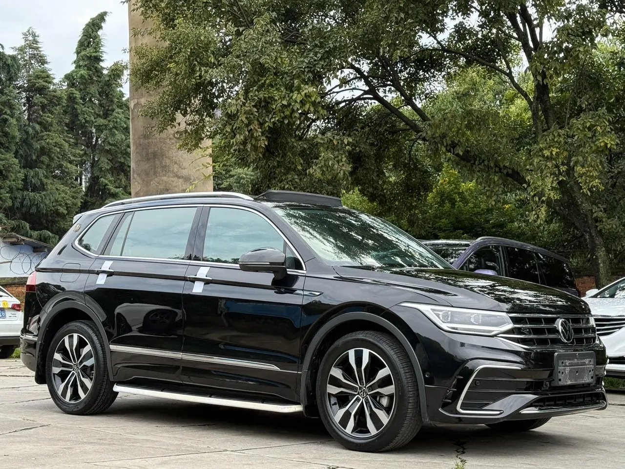 Volkswagen 2023 Tiguan L R-Line 2.0TSI 330TSI Two-Drive R-Line Yuexiang Edition (Revised) Automatic Gear 3