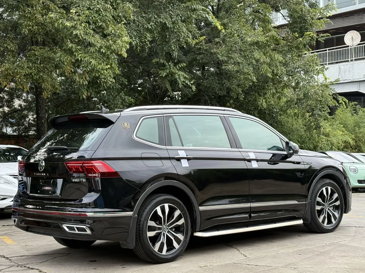 Volkswagen 2023 Tiguan L R-Line 2.0TSI 330TSI Two-Drive R-Line Yuexiang Edition (Revised) Automatic Gear 9