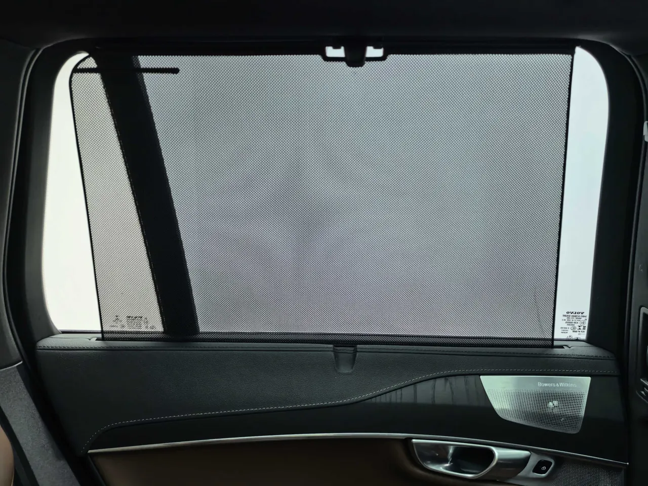Volvo XC90 New Energy (Imported) 2022 XC90 PHEV 2.0T T8 Zhizun Deluxe Edition 7-seat (Modified) Automatic Gear 17