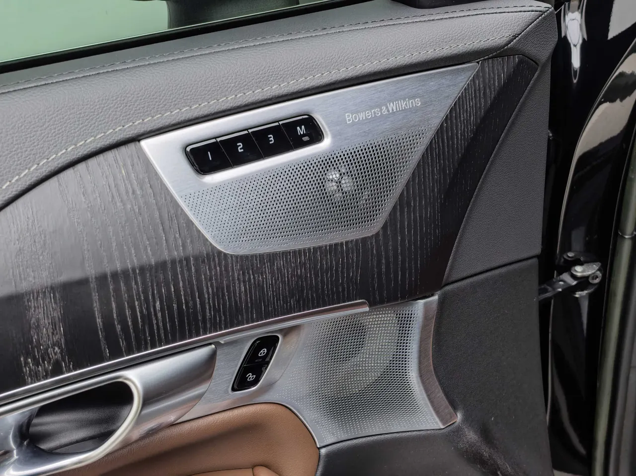 Volvo XC90 New Energy (Imported) 2022 XC90 PHEV 2.0T T8 Zhizun Deluxe Edition 7-seat (Modified) Automatic Gear 6