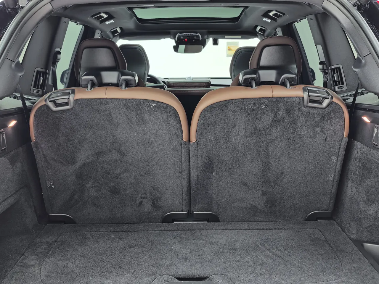 Volvo XC90 New Energy (Imported) 2022 XC90 PHEV 2.0T T8 Zhizun Deluxe Edition 7-seat (Modified) Automatic Gear 8