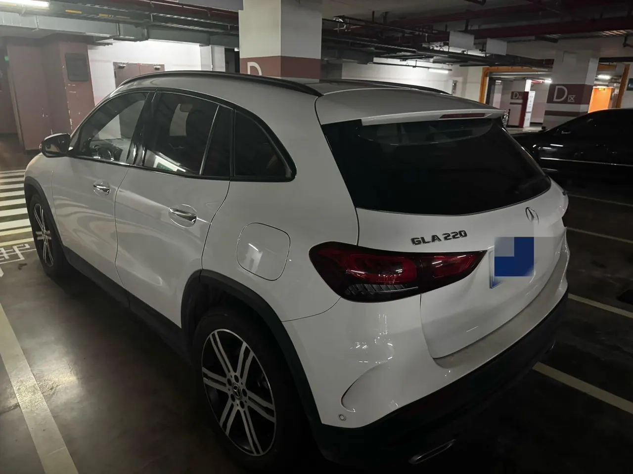 Mercedes Benz 2022 GLA 220 4MATIC 2.0T automatic gear 3