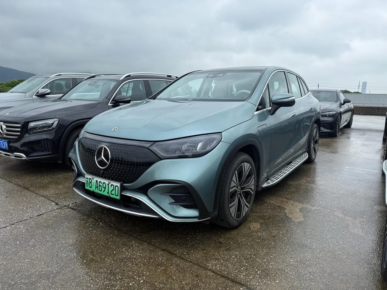 Open image lightbox: Mercedes Benz 2024 EQE SUV 500 4MATIC EQE SUV 500 4MATIC Deluxe Edition Automatic