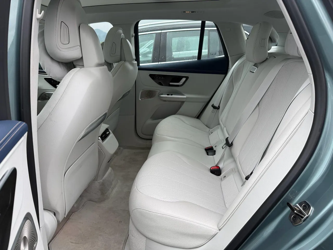 Mercedes Benz 2024 EQE SUV 500 4MATIC EQE SUV 500 4MATIC Deluxe Edition Automatic 7