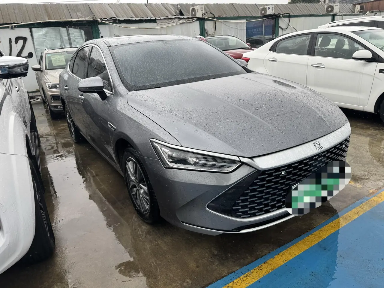 BYD 2023 Qin PLUS DM-i 1.5 stepless champion version Exceed 120KM automatic gear 3