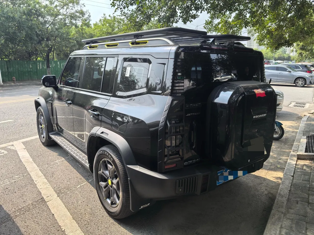Jetour 2023 Traveler 2.0T Four-Wheel-Drive Cross-Country PRO Automatic 5