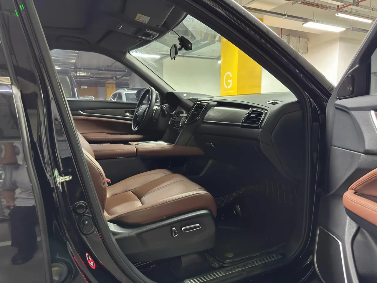 Honda 2020 UR-V 2.0T 370TURBO two-drive elegant version of automatic gear 7