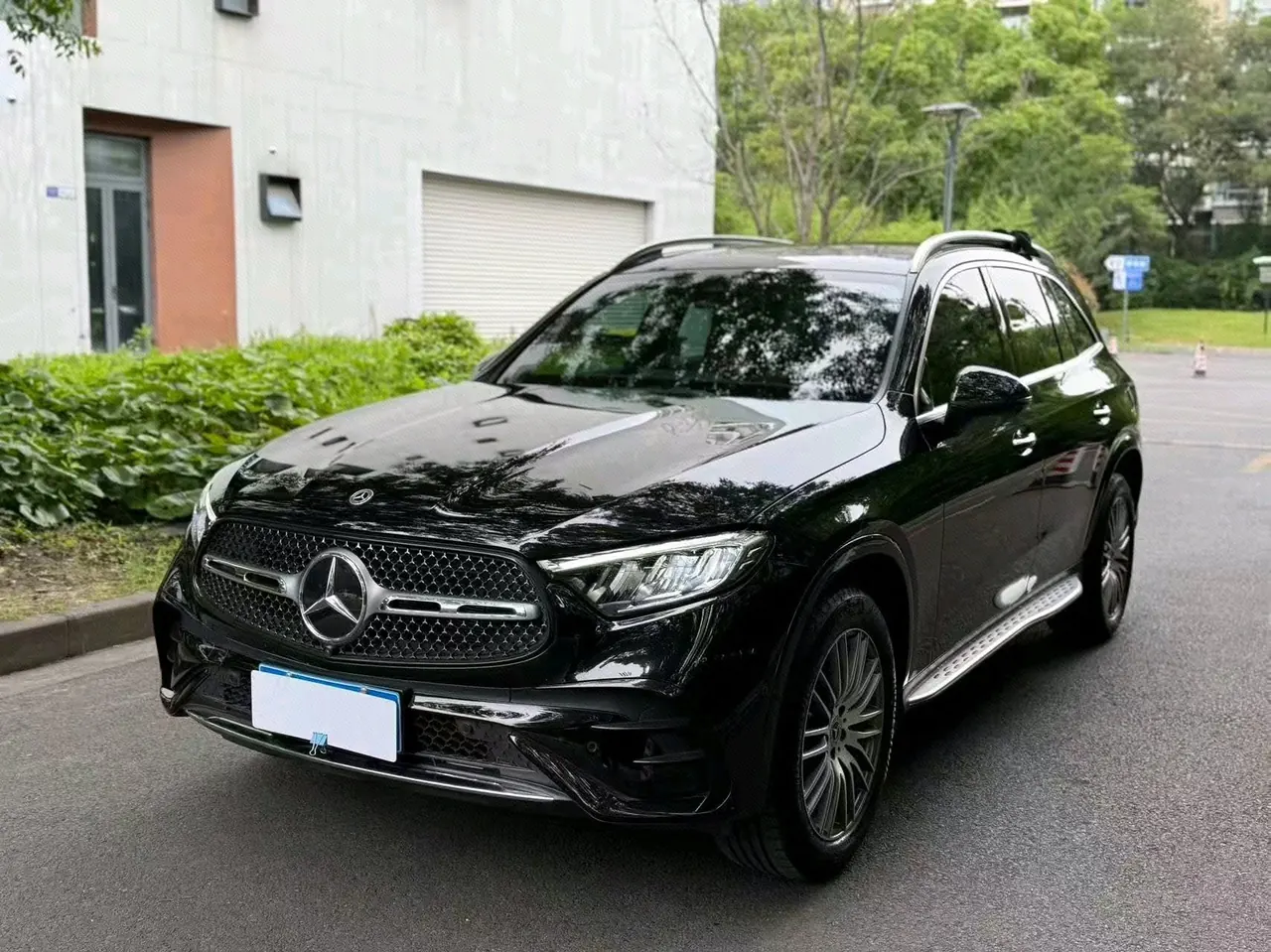 Open image lightbox: Mercedes Benz 2024 GLC 300 L 4MATIC 48V 2.0T dynamic 5-seat automatic gear