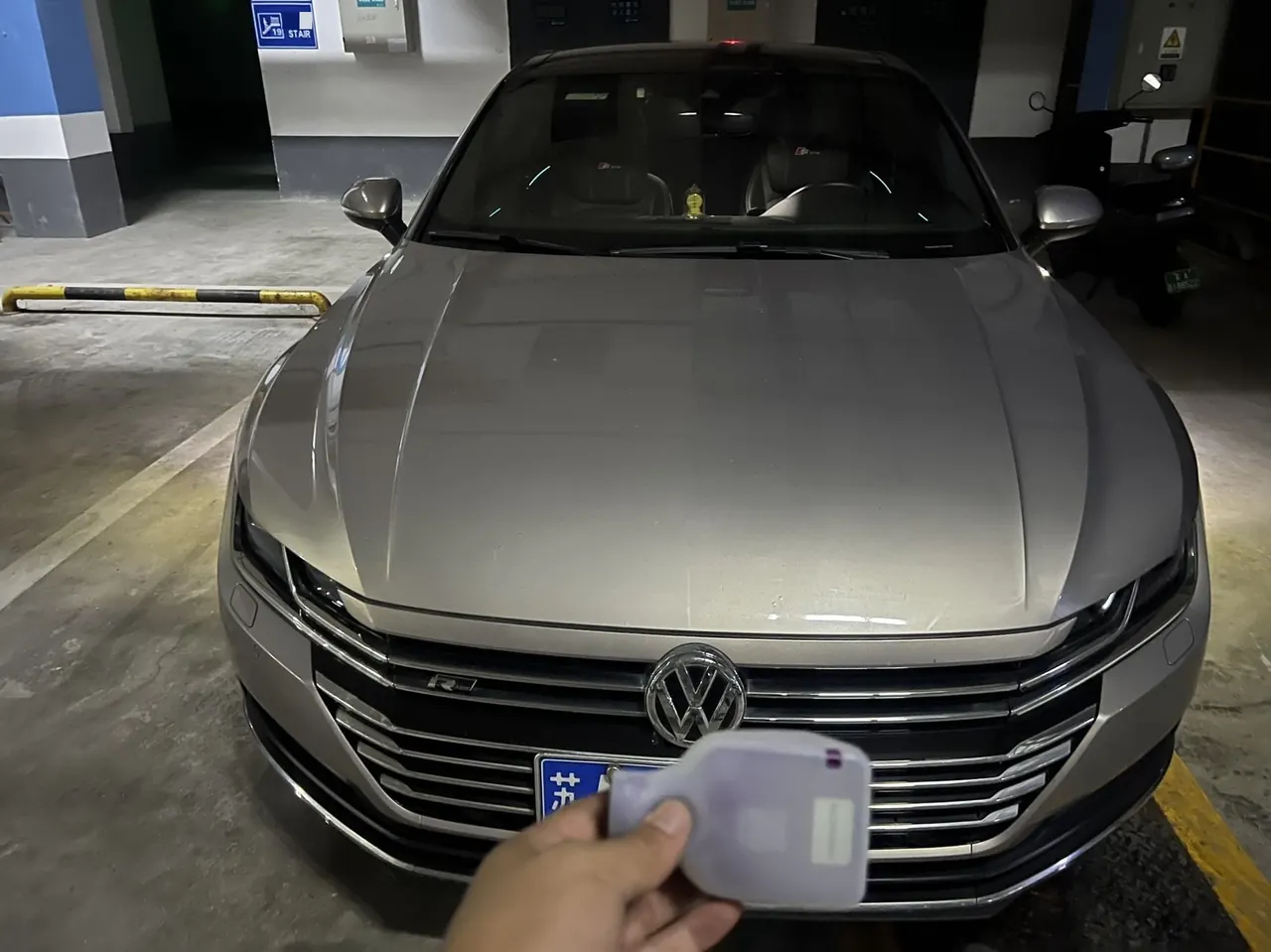 Volkswagen 2020 CC 2.0TSI 330TSI beauty version of automatic gear 2
