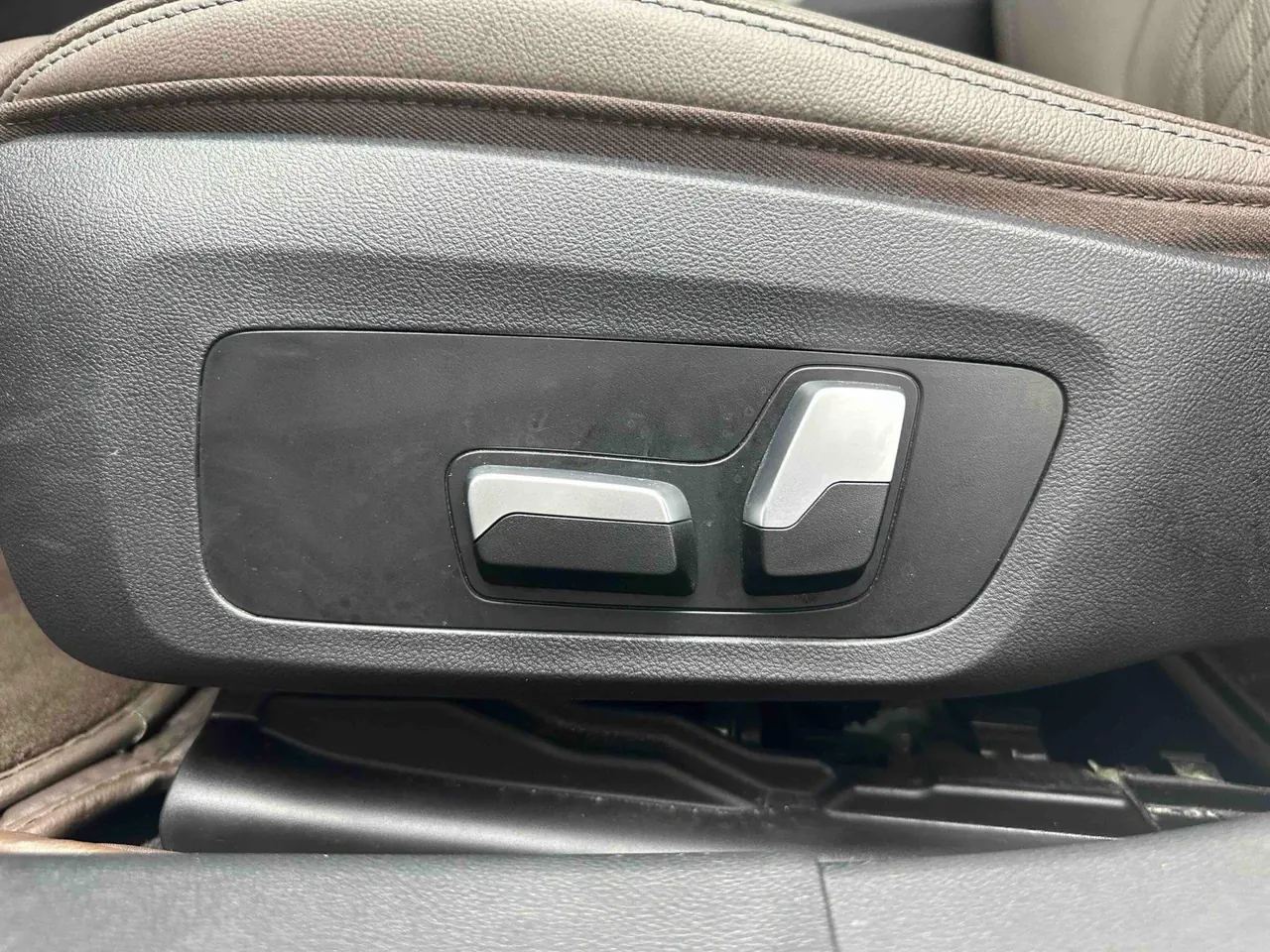 BMW 3 Series 2023 320Li 2.0T M Sports Suit Automatic Gear 11