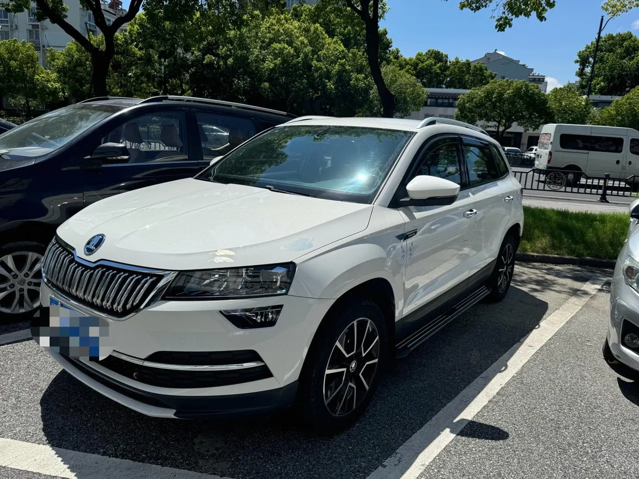 打开图片灯箱:Skoda 2020 Keluoke 1.4TSI TSI280 Zhixing Technology Edition Automatic Gear