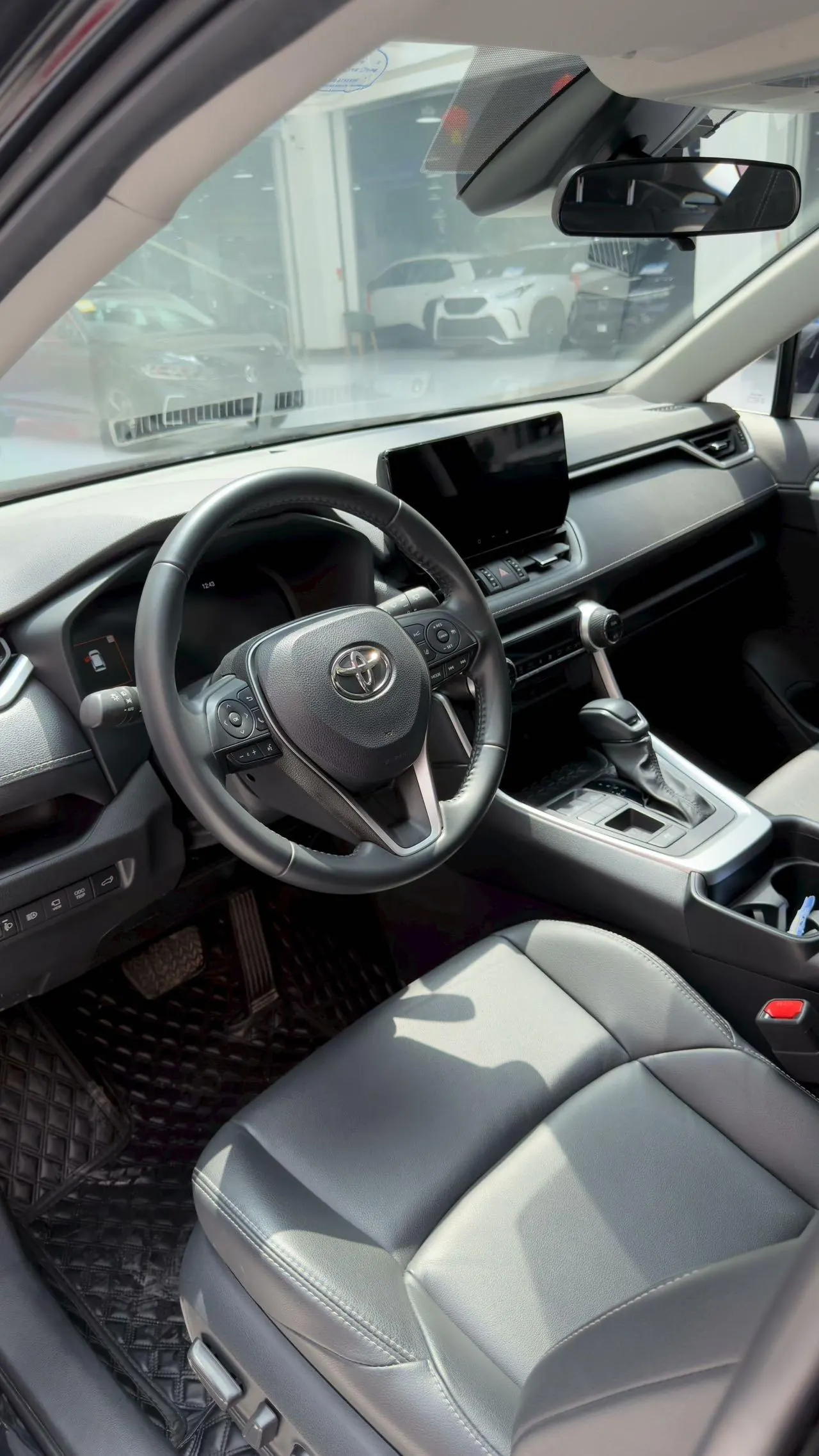Toyota 2023 Weilanda Dual Engine 2.5 Stepless Two-Drive Luxury PLUS Edition Automatic Gear 4