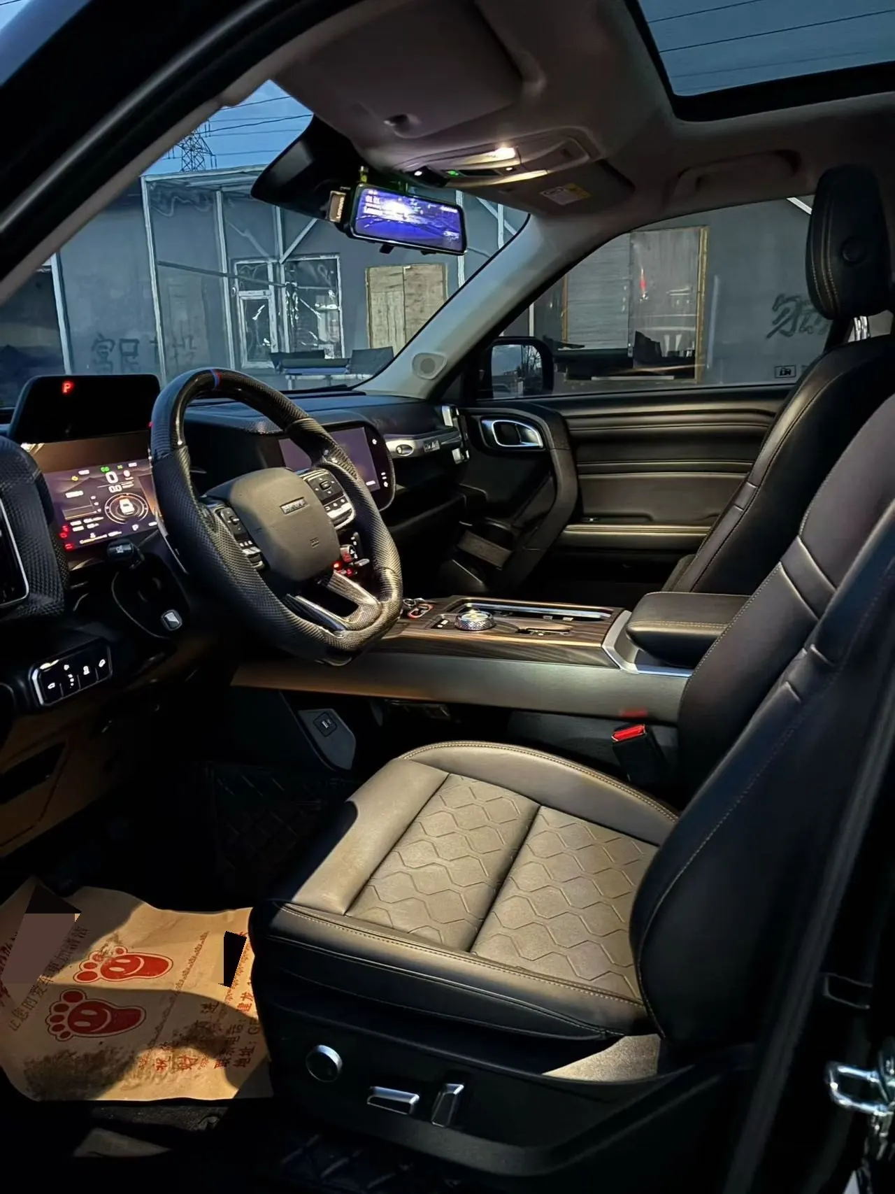 Haval 2022 big dog 1.5T two-wheel drive Labrador version automatic gear 4