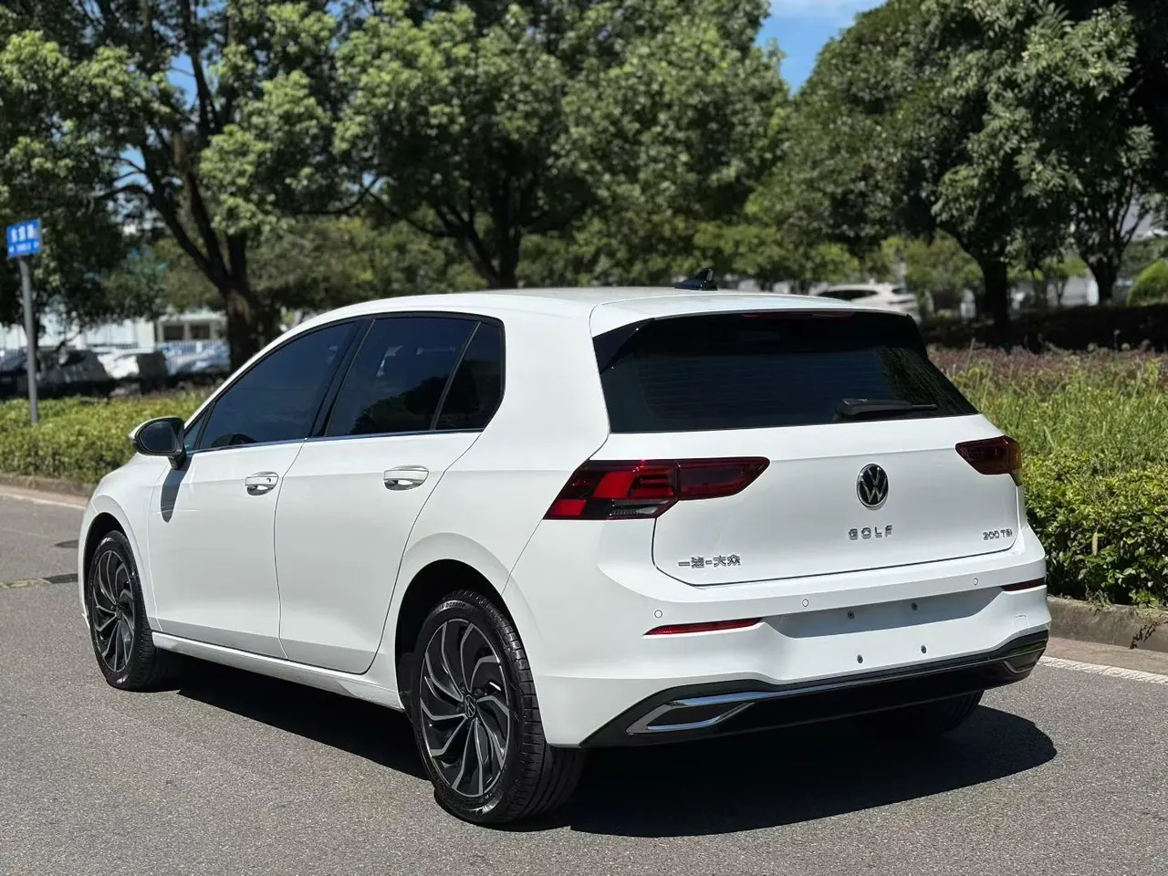 Volkswagen 2023 Golf 8 PRO 1.2TSI 200TSI (Modified) Automatic Gear 3