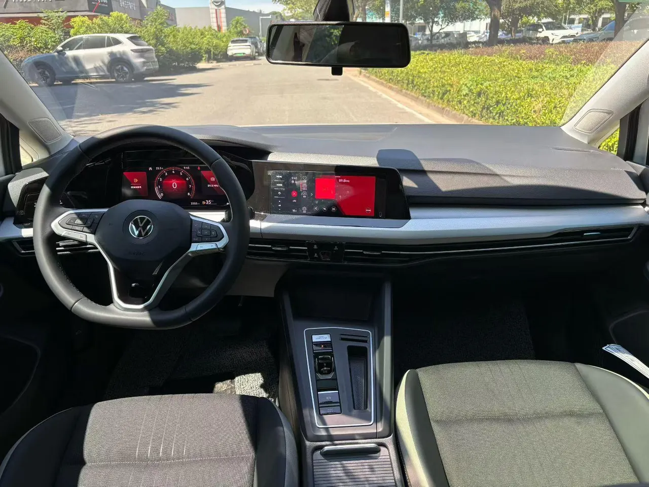 Volkswagen 2023 Golf 8 PRO 1.2TSI 200TSI (Modified) Automatic Gear 6