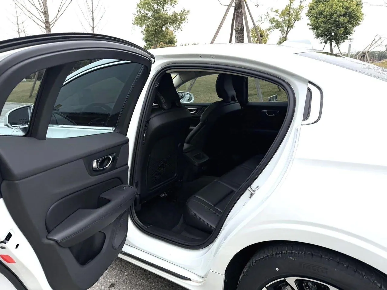 Volvo 2020 S60 2.0T T4 Zhiyuan Deluxe Edition Automatic Gear 4
