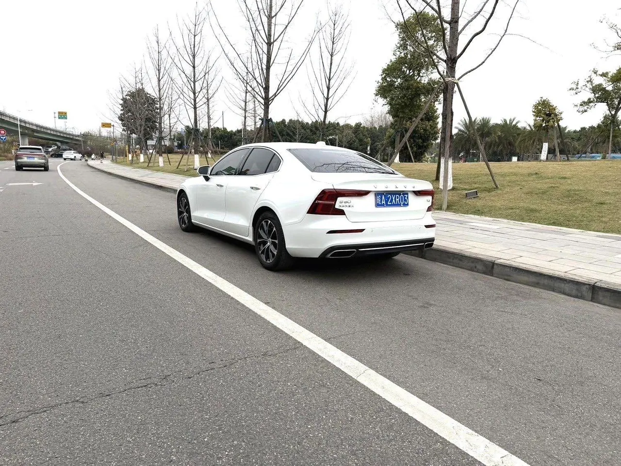 Volvo 2020 S60 2.0T T4 Zhiyuan Deluxe Edition Automatic Gear 5