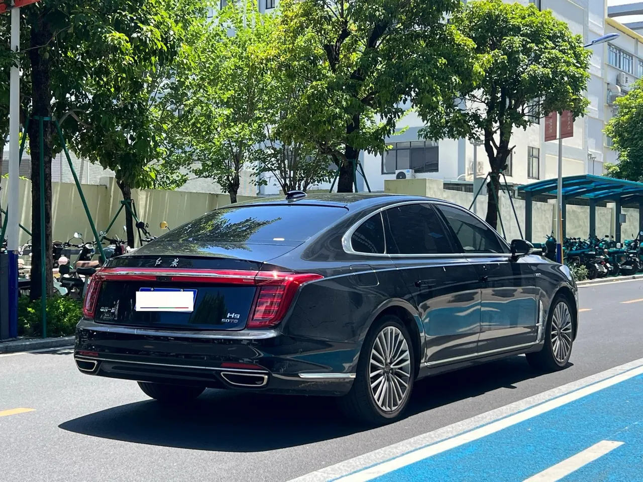 HongQi 2020 H9 3.0T Zhilian Qi Chang Edition Automatic Gear 5