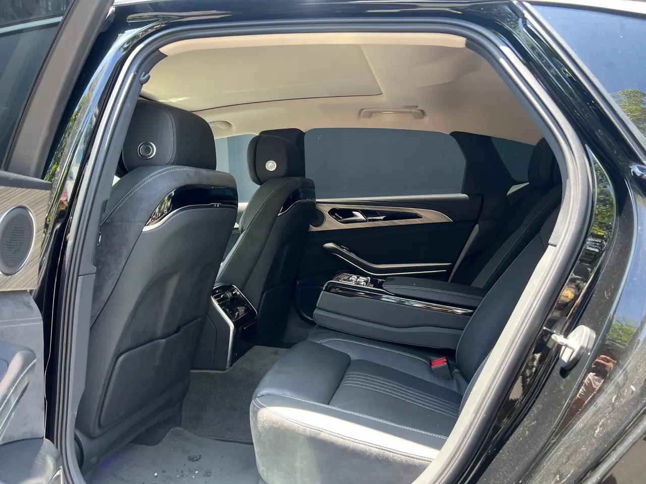 HongQi 2020 H9 3.0T Zhilian Qi Chang Edition Automatic Gear 7