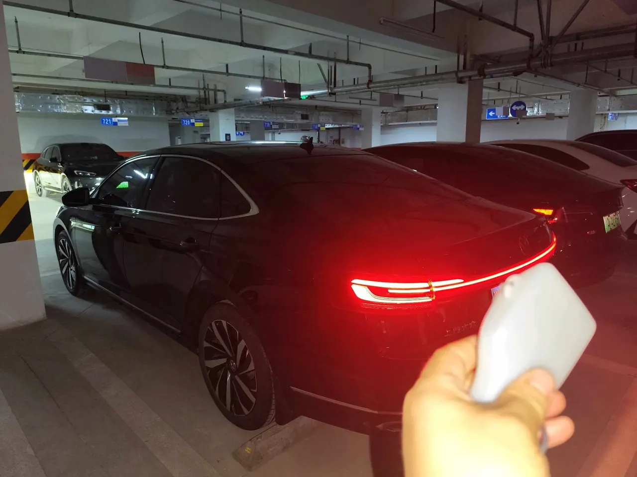 Volkswagen 2023 Passat 2.0TSI 330TSI Elite Edition (Modified) Automatic Gear 3