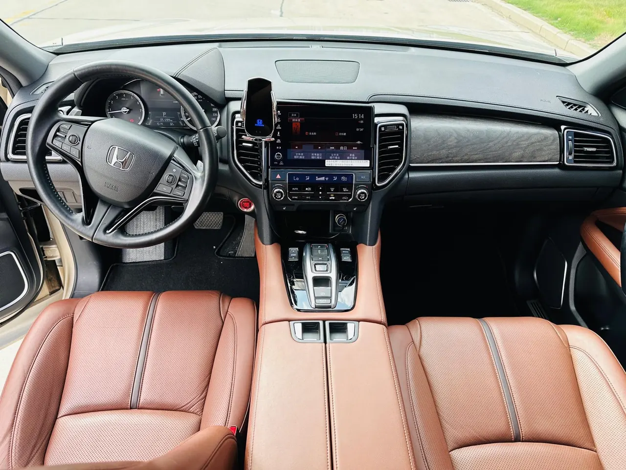 Honda 2020 UR-V 2.0T 370TURBO 4-wheel drive exclusive automatic gear 5