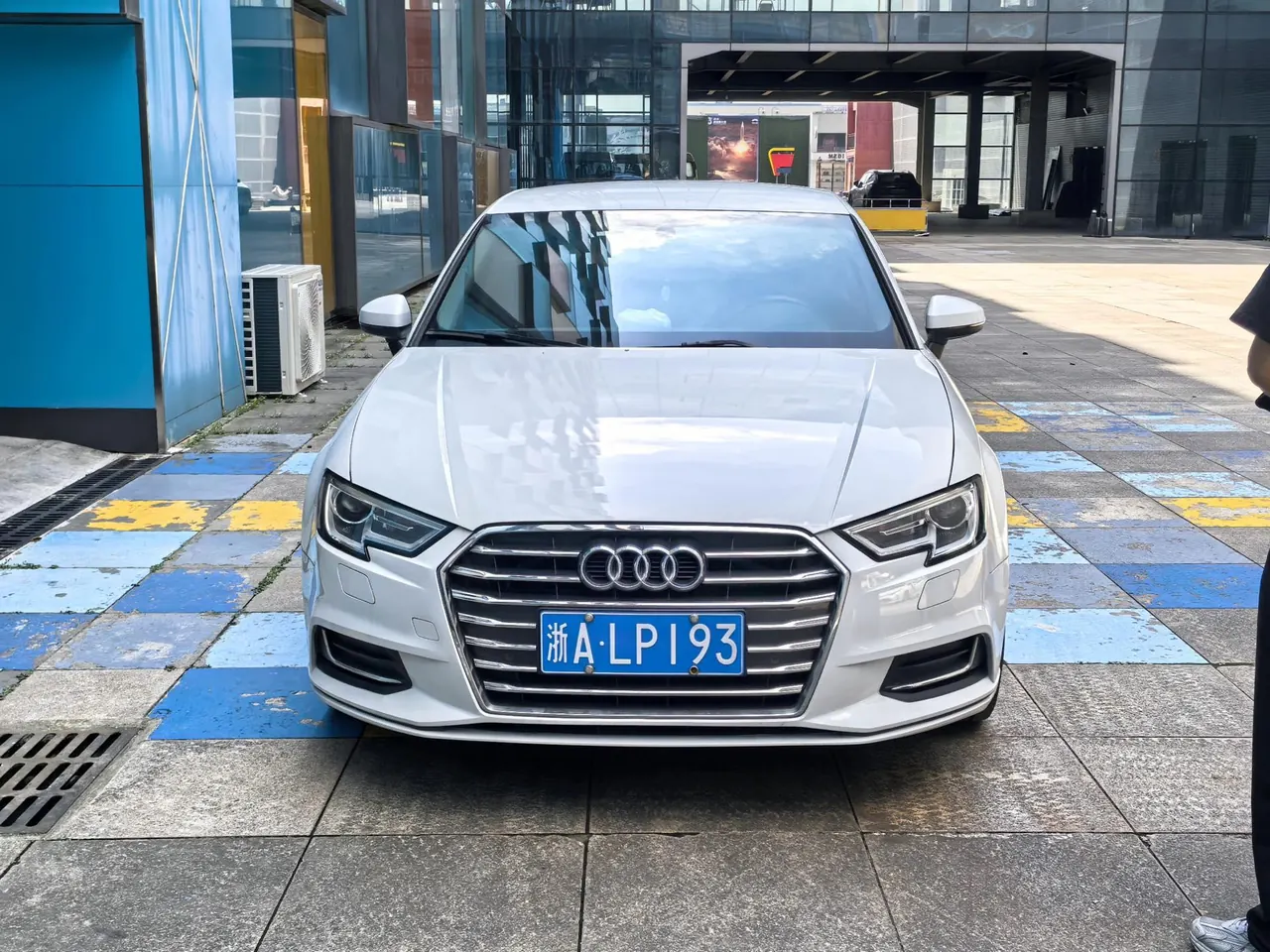 Audi 2020 A3 Limousine 1.4TFSI 35TFSI aggressive (modified) automatic gear 2