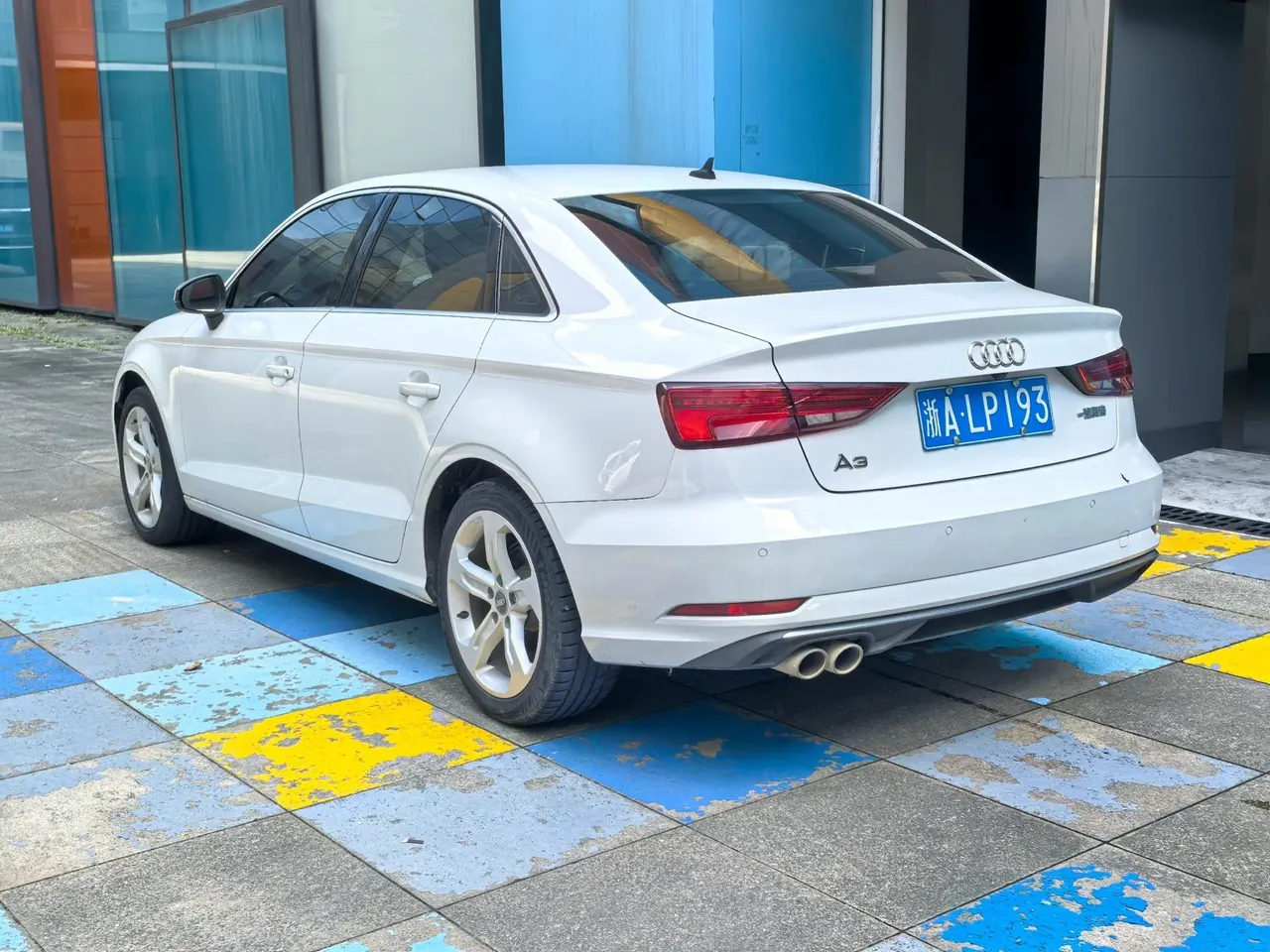 Audi 2020 A3 Limousine 1.4TFSI 35TFSI aggressive (modified) automatic gear 4