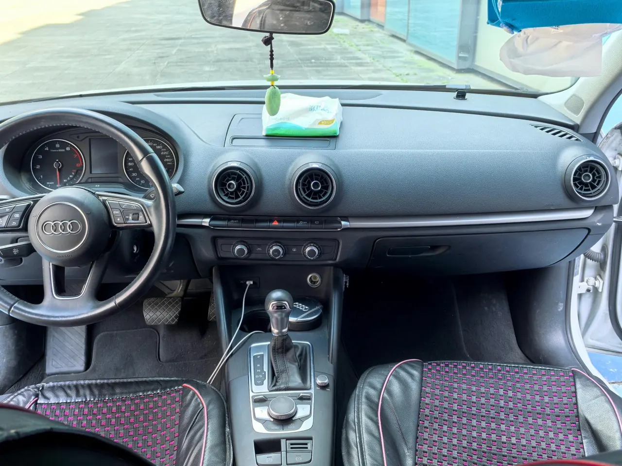 Audi 2020 A3 Limousine 1.4TFSI 35TFSI aggressive (modified) automatic gear 6