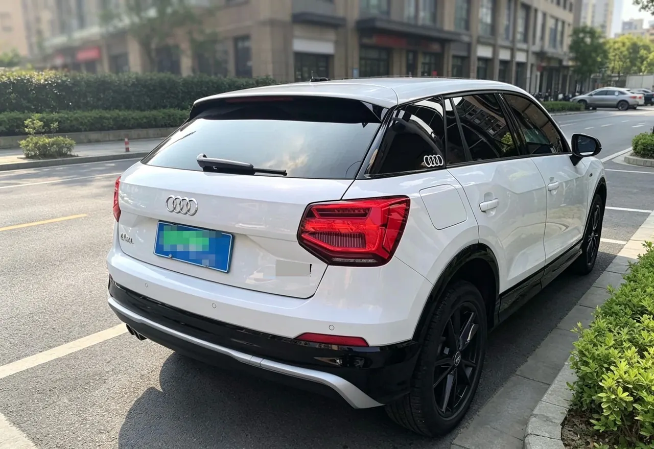 Audi 2020 Q2L 1.4TFSI 35TFSI Aggressive Dynamic Automatic 4