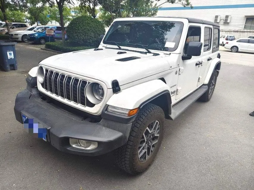 Open image lightbox: Jeep herdsman (imported) 2024 herdsman 2.0T Sahara four-door automatic gear
