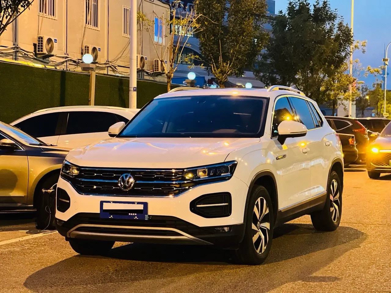 Open image lightbox: Volkswagen 2020 Tanyue 2.0TSI 330TSI Two-Drive Deluxe Smart Joint Edition Automatic Gear
