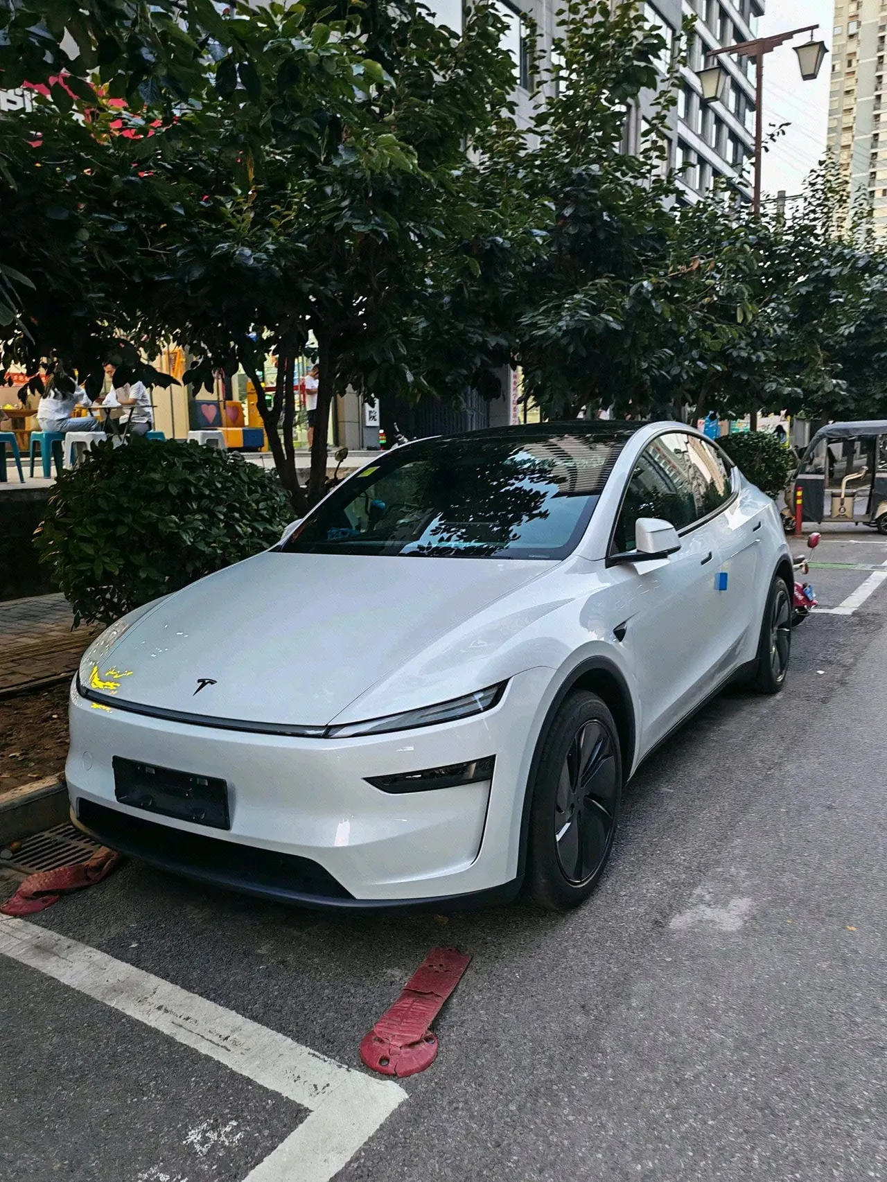 Open image lightbox: Tesla 2026 Model Y Rear-Wheel-Drive Automatic