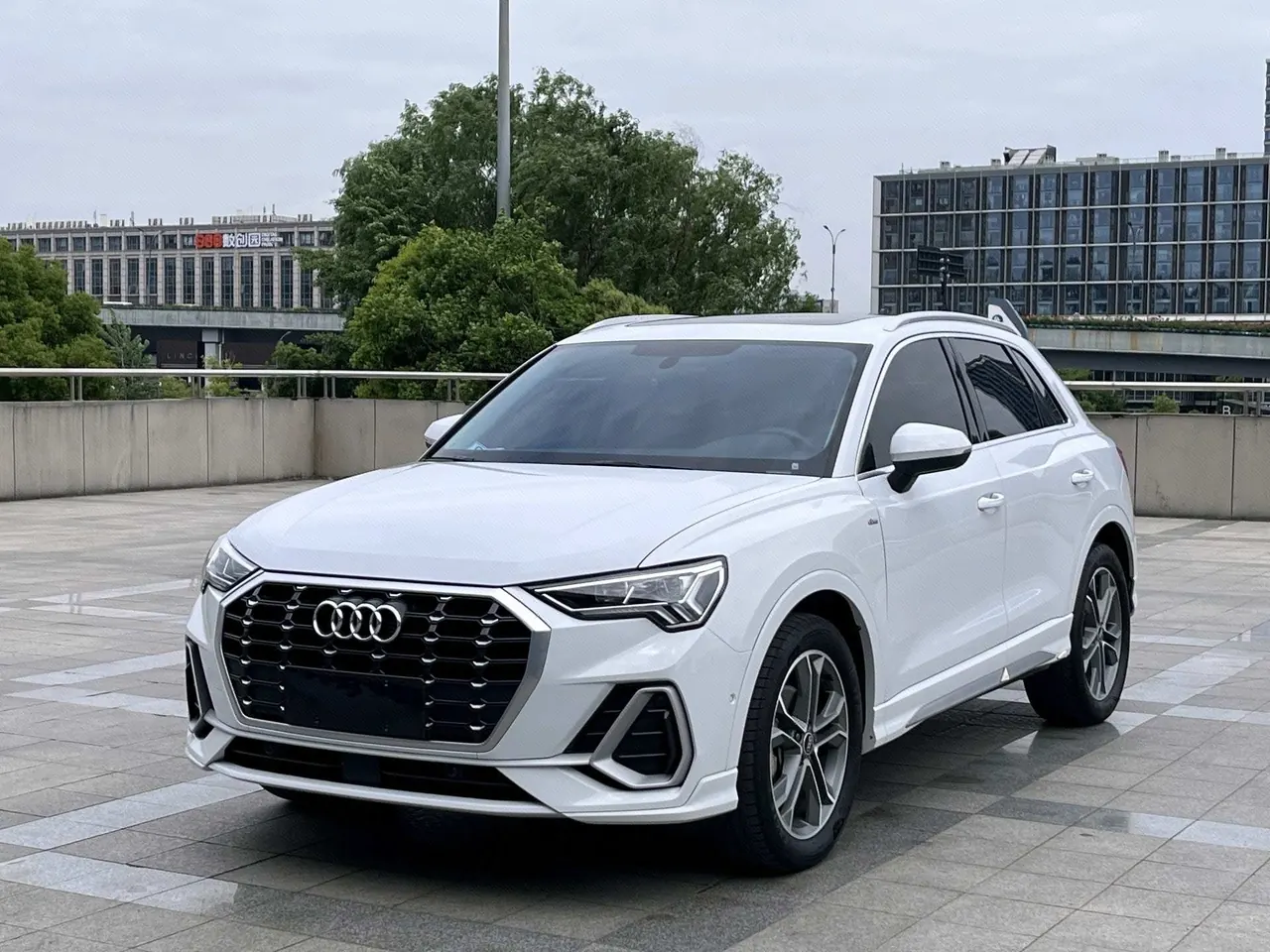 Open image lightbox: Audi 2021 Q3 2.0TFSI 40TFSI Fashion Dynamic Automatic