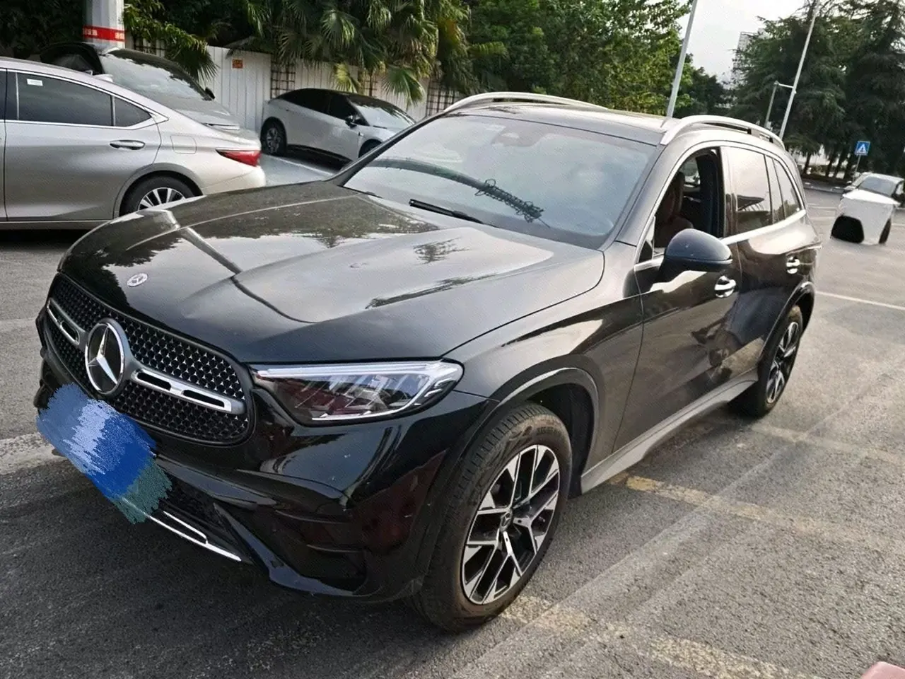 打开图片灯箱:Mercedes Benz 2024 GLC 260 L 4MATIC 48V 2.0T Luxury 5-seat Automatic Gear