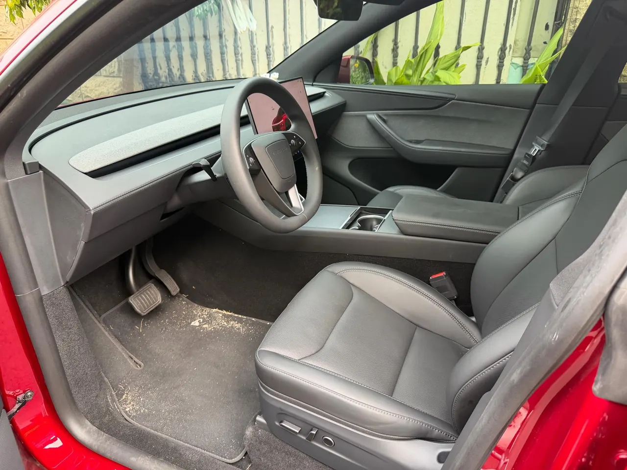 Tesla 2026 Model Y Long Range Rear-Wheel-Drive Automatic 5