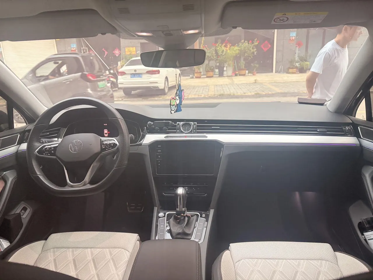 Volkswagen 2024 Magotan 2.0TSI 330TSI 2 million luxury automatic gear 6